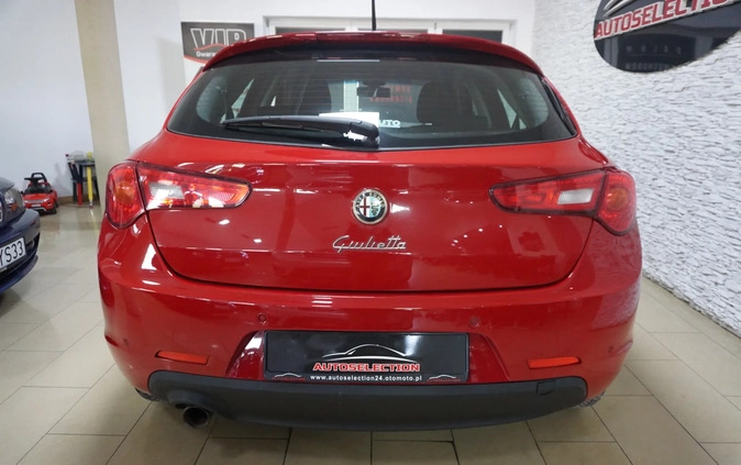 Alfa Romeo Giulietta cena 26900 przebieg: 187259, rok produkcji 2012 z Błonie małe 352